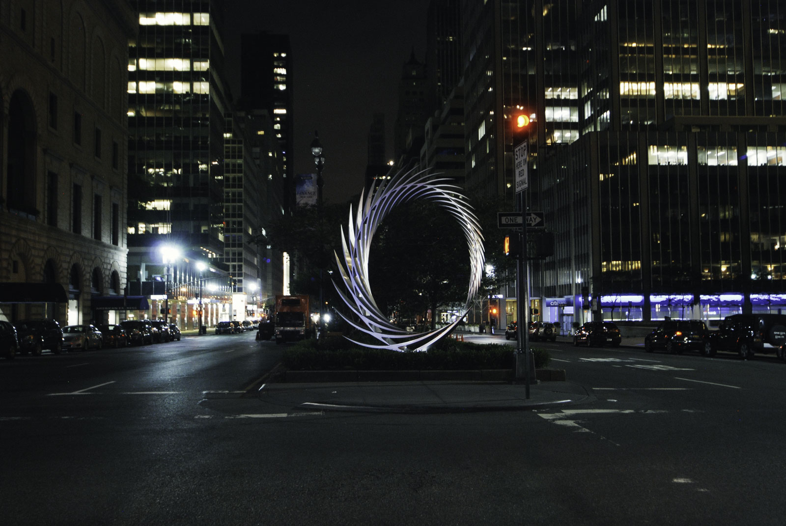 A picture of Santiago Calatrava's sculpture S2 on Park Avenue in New York City